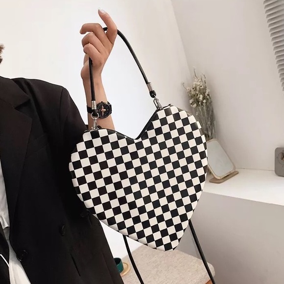 Handbags - Shoulder bag purse heart shape handbag checkered black white chic
